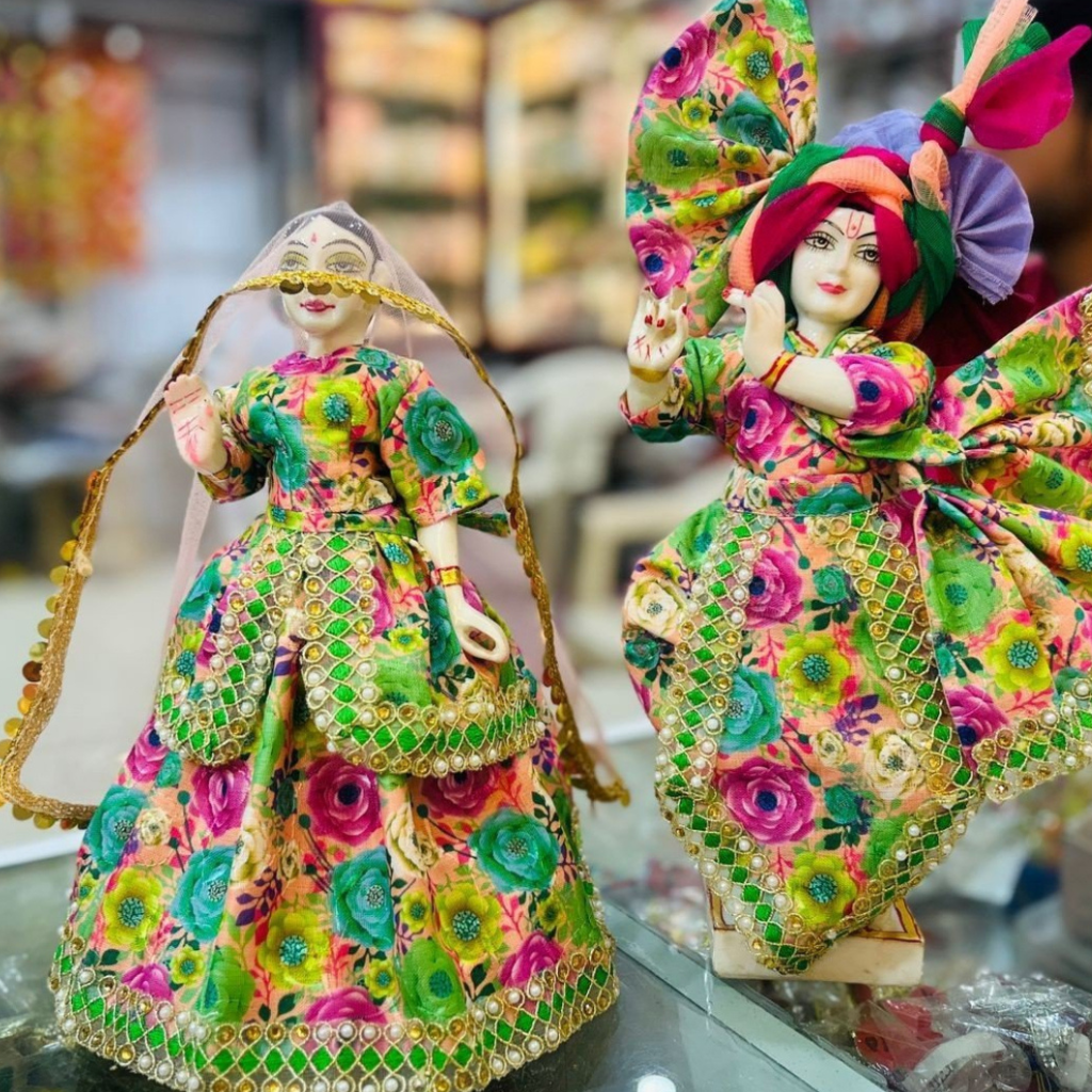 Elegant Radha Krishna Poshak Set – Traditional Divine Attire for Idols