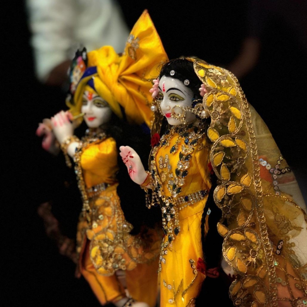 Elegant Radha Krishna Poshak Set – Traditional Divine Attire for Idols